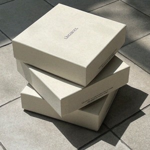 Boîte cadeau classique d\'élégance