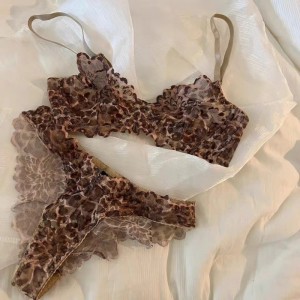 Lingerie sexy européenne et américaine - Ultra de style français - léopard mince - Imprimer un soutien-gorge en dentelle pour de grands bustes qui rendent le buste plus petit, disponible en taille plus MLV165 Prix:$119.99