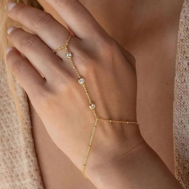 Or élégant-Chaîne de mains plaquée avec des pierres de zircone cubique claires pour les mariages, les fêtes et les occasions spéciales