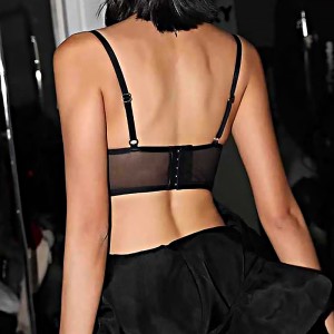 Français - lingerie de style. Sexy mince - coton lisse - corset à poisson en maille de surface - soutien-gorge de style. Il fait que de gros seins apparaissent plus petits et empêche l\'agitation W7215 Price:$199.99