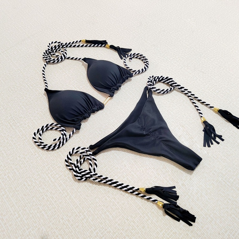 Sexy deux - Pièce bikini pour les filles chaudes. Style triangle, double - couleur du côté - blocage. MAINTRATION DE BIKINI PLACE, TROIS - Point Style 8826 Prix:$79,99