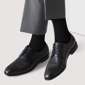 Chaussettes de commerce des hommes