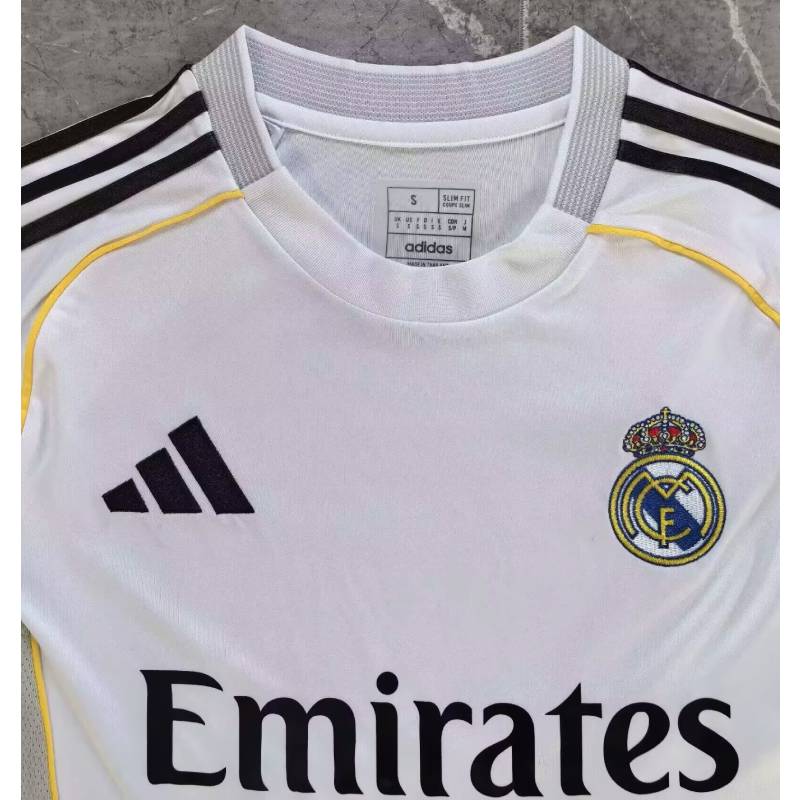 Real Madrid 25/Jersey à domicile de 26 saison