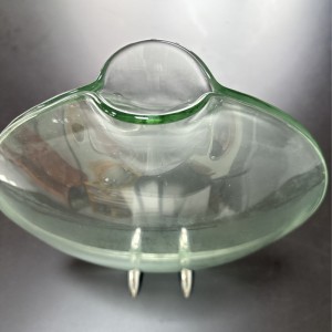 Zhongtai Fish en acier inoxydable Forme de bouche courbe rond-Vase de transparence avec une base métallique de 23 cm pour l\'agencement des fleurs